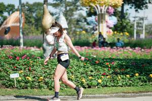 BIB: 
                            <button type="button" onclick="openModal(27609390)" class="btn btn-primary btn-sm float-right btn-popup" data-toggle="modal" data-target=".modal-high-quality">
                        <i class="fas fa-shopping-cart"></i> Add to Cart
                    </button>
                                            <button type="button" onclick="isThisMe(27609390, true)" class="btn btn-success btn-sm float-right btn-popup btn-isme hidden" data-toggle="tooltip" data-placement="bottom" title="นี่คือรูปของคุณใช่ไหม คลิกที่นี่เพื่อเอาเข้าอัลบั้ม">
                        <i class="fas fa-plus"></i> Add to album
                    </button>
                    <button type="button" onclick="isThisMe(27609390, false)" class="btn btn-warning btn-sm float-right btn-popup btn-isnotme hidden">
                        <i class="fas fa-ban"></i> Remove from album
                    </button>